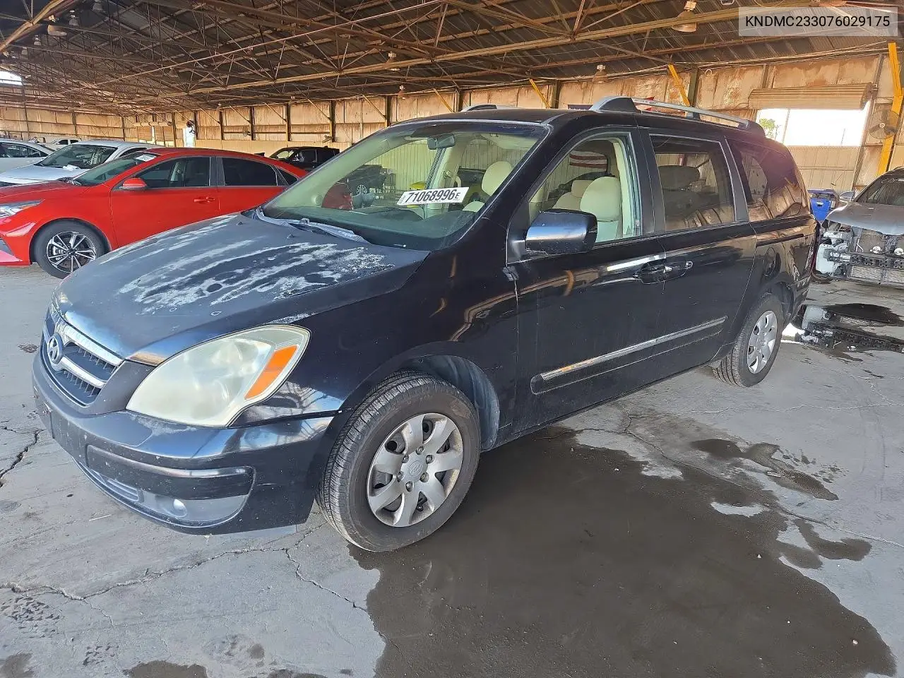HYUNDAI ENTOURAGE 2007, VIN KNDMC233076029175