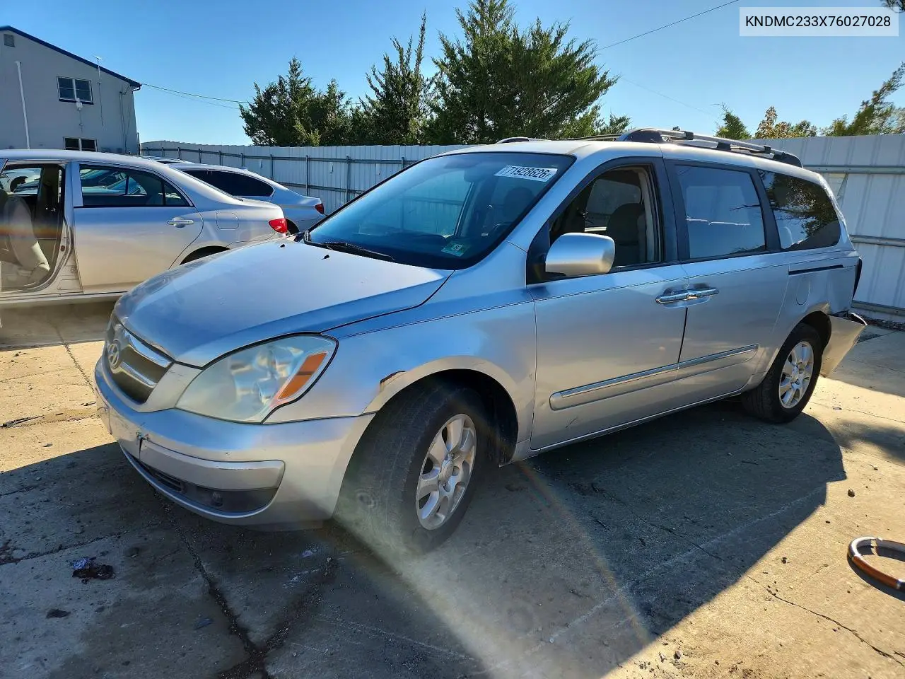 HYUNDAI ENTOURAGE 2007, VIN KNDMC233X76027028