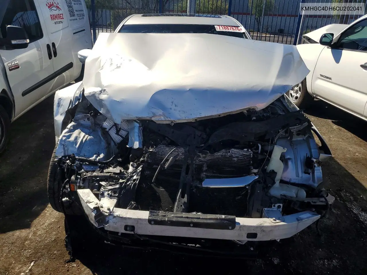2012 HYUNDAI GENESIS VIN KMHGC4DH6CU202041 — фото 5