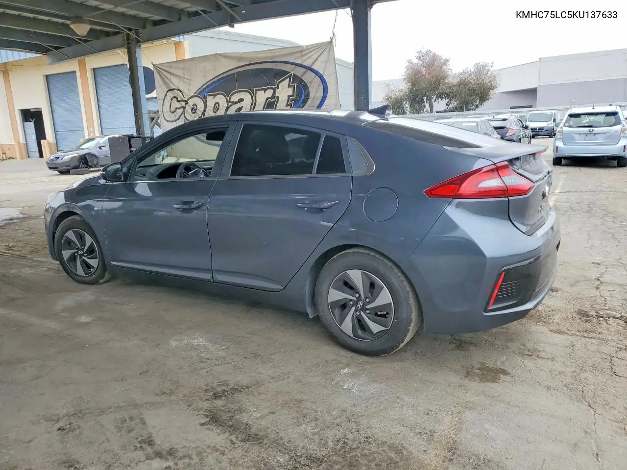 2019 HYUNDAI IONIQ VIN KMHC75LC5KU137633 — фото 2
