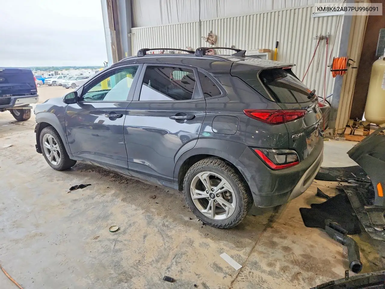2023 HYUNDAI KONA VIN KM8K62AB7PU996091 — фото 2