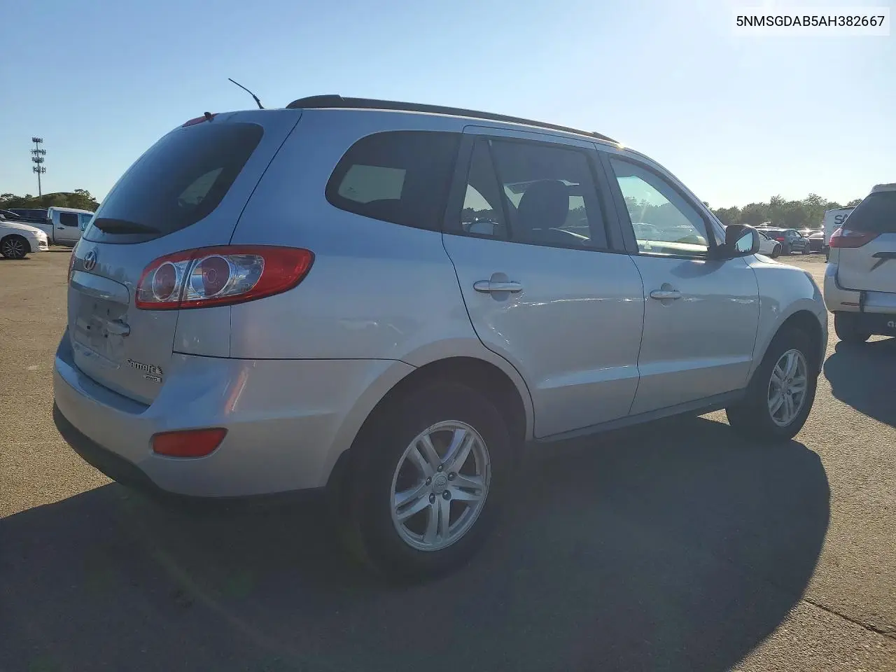 2010 HYUNDAI SANTA FE VIN 5NMSGDAB5AH382667 — фото 3