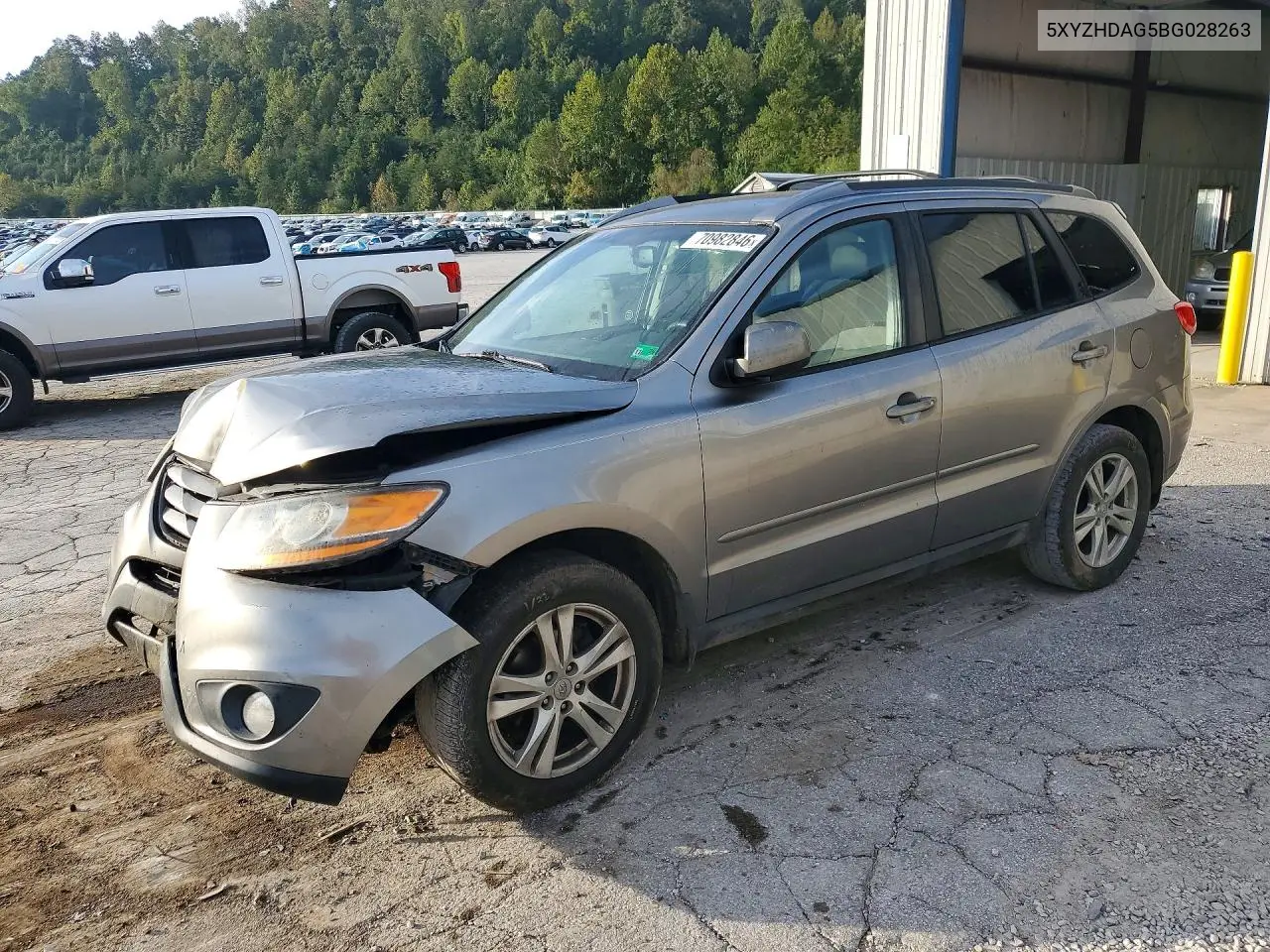 HYUNDAI SANTA FE 2011, VIN 5XYZHDAG5BG028263