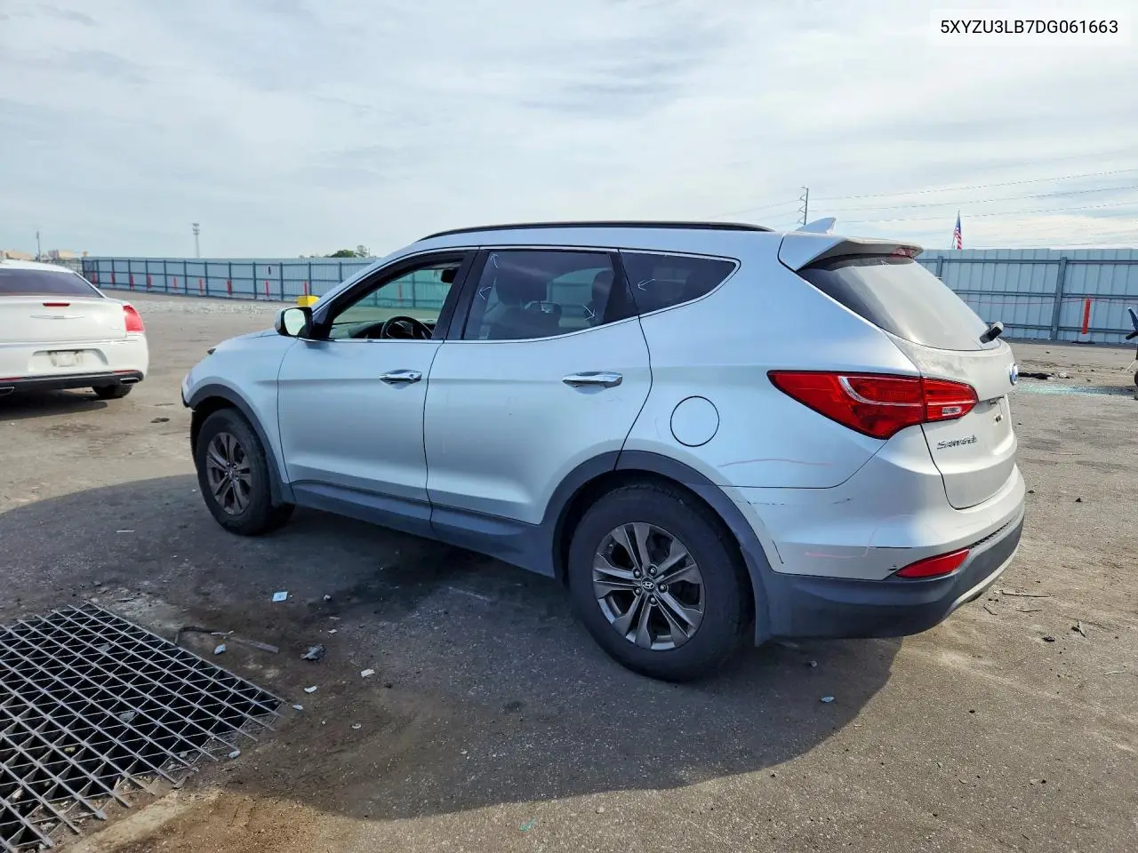 2013 HYUNDAI SANTA FE VIN 5XYZU3LB7DG061663 — фото 2