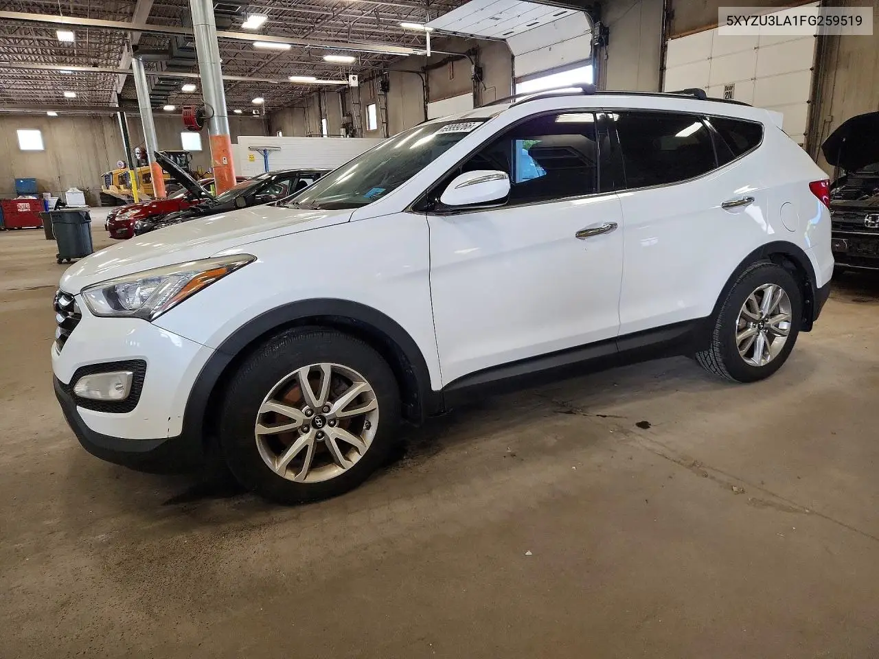 HYUNDAI SANTA FE 2015, VIN 5XYZU3LA1FG259519