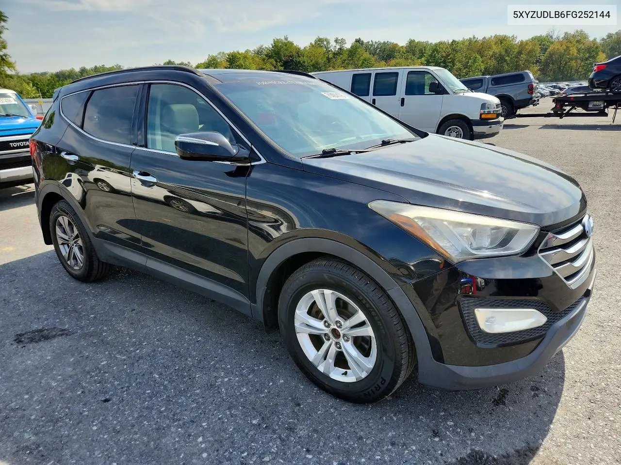 2015 HYUNDAI SANTA FE VIN 5XYZUDLB6FG252144 — фото 4