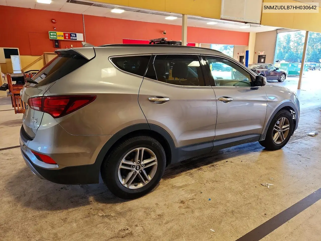 2017 HYUNDAI SANTA FE VIN 5NMZUDLB7HH030642 — фото 3