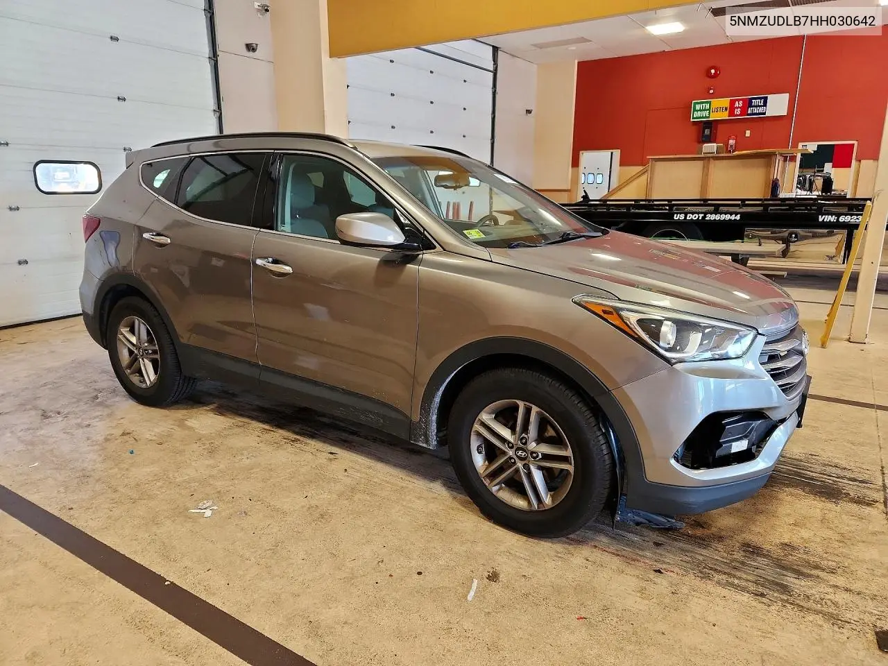 2017 HYUNDAI SANTA FE VIN 5NMZUDLB7HH030642 — фото 4