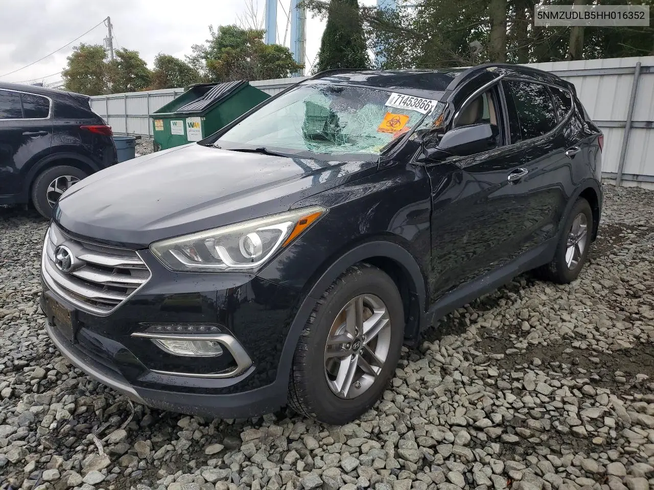HYUNDAI SANTA FE 2017, VIN 5NMZUDLB5HH016352