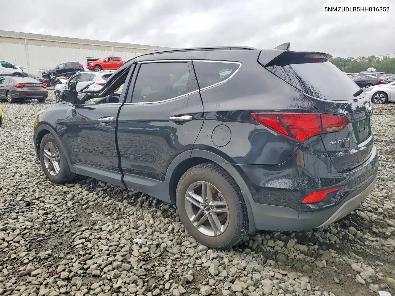 2017 HYUNDAI SANTA FE VIN 5NMZUDLB5HH016352 — фото 2