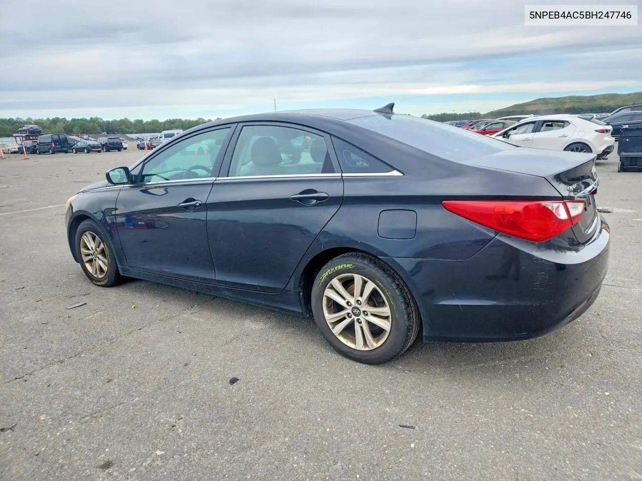 2011 HYUNDAI SONATA VIN 5NPEB4AC5BH247746 — фото 2