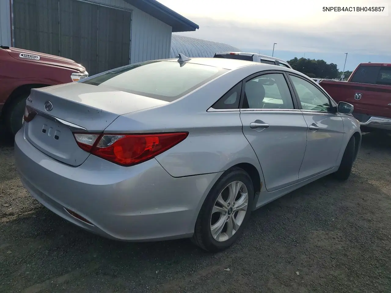 2011 HYUNDAI SONATA VIN 5NPEB4AC1BH045857 — фото 3