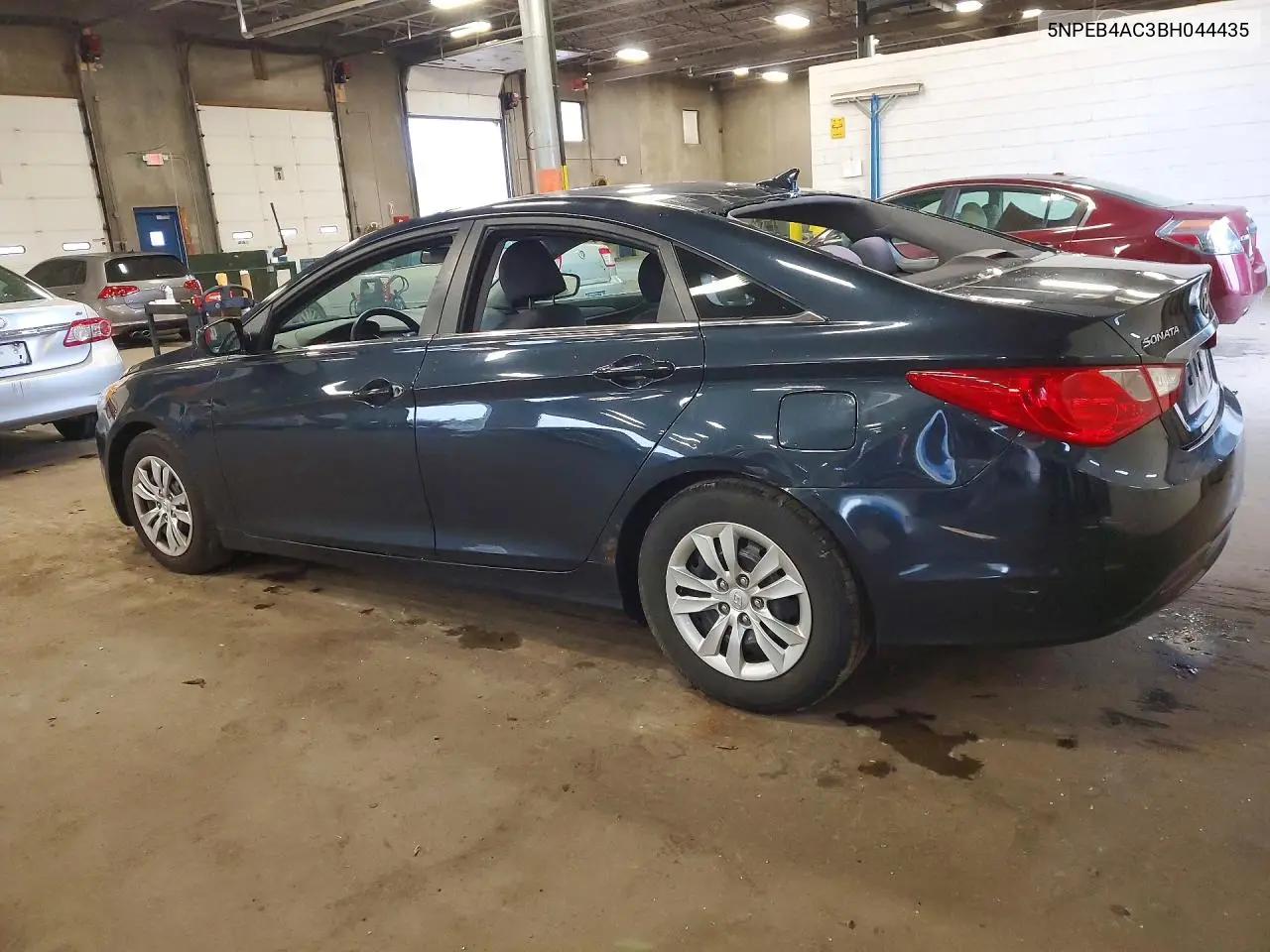 2011 HYUNDAI SONATA VIN 5NPEB4AC3BH044435 — фото 2