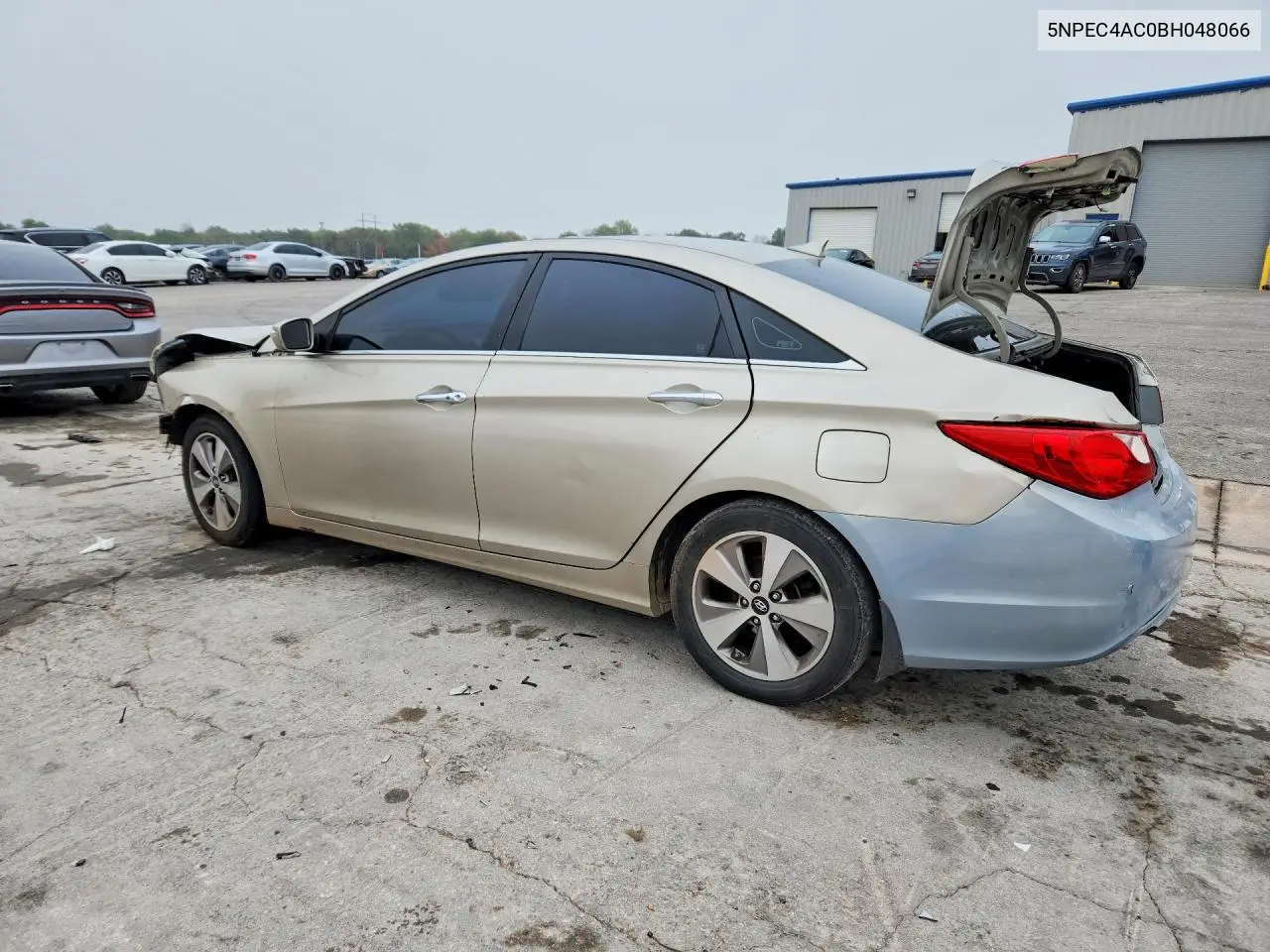 2011 HYUNDAI SONATA VIN 5NPEC4AC0BH048066 — фото 2