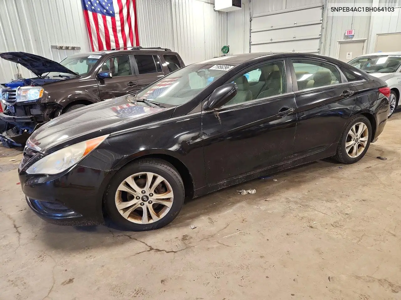 HYUNDAI SONATA 2011, VIN 5NPEB4AC1BH064103