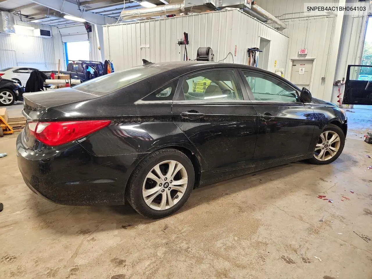 2011 HYUNDAI SONATA VIN 5NPEB4AC1BH064103 — фото 3