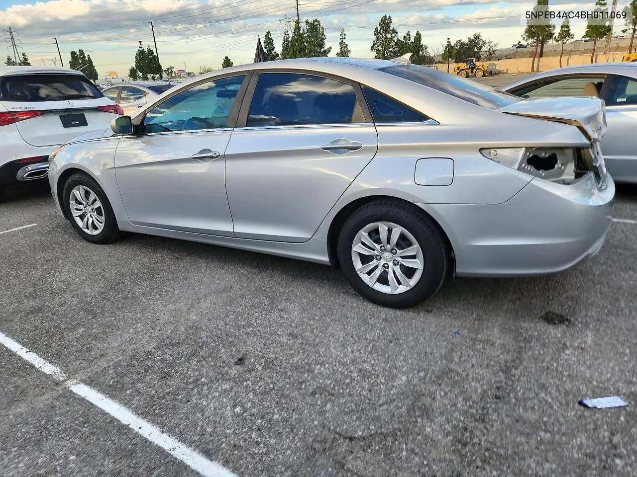 2011 HYUNDAI SONATA VIN 5NPEB4AC4BH011069 — фото 2