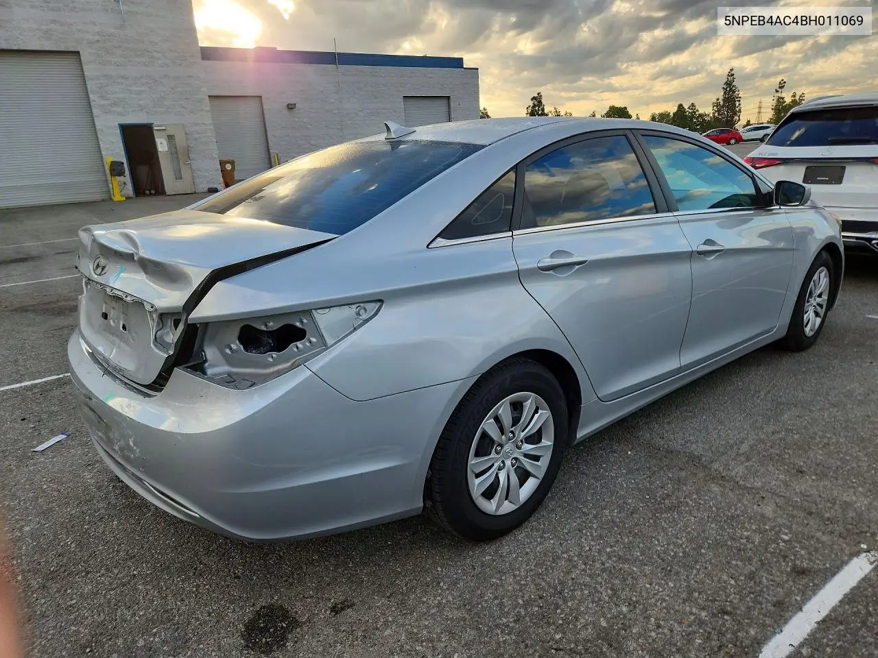 2011 HYUNDAI SONATA VIN 5NPEB4AC4BH011069 — фото 3