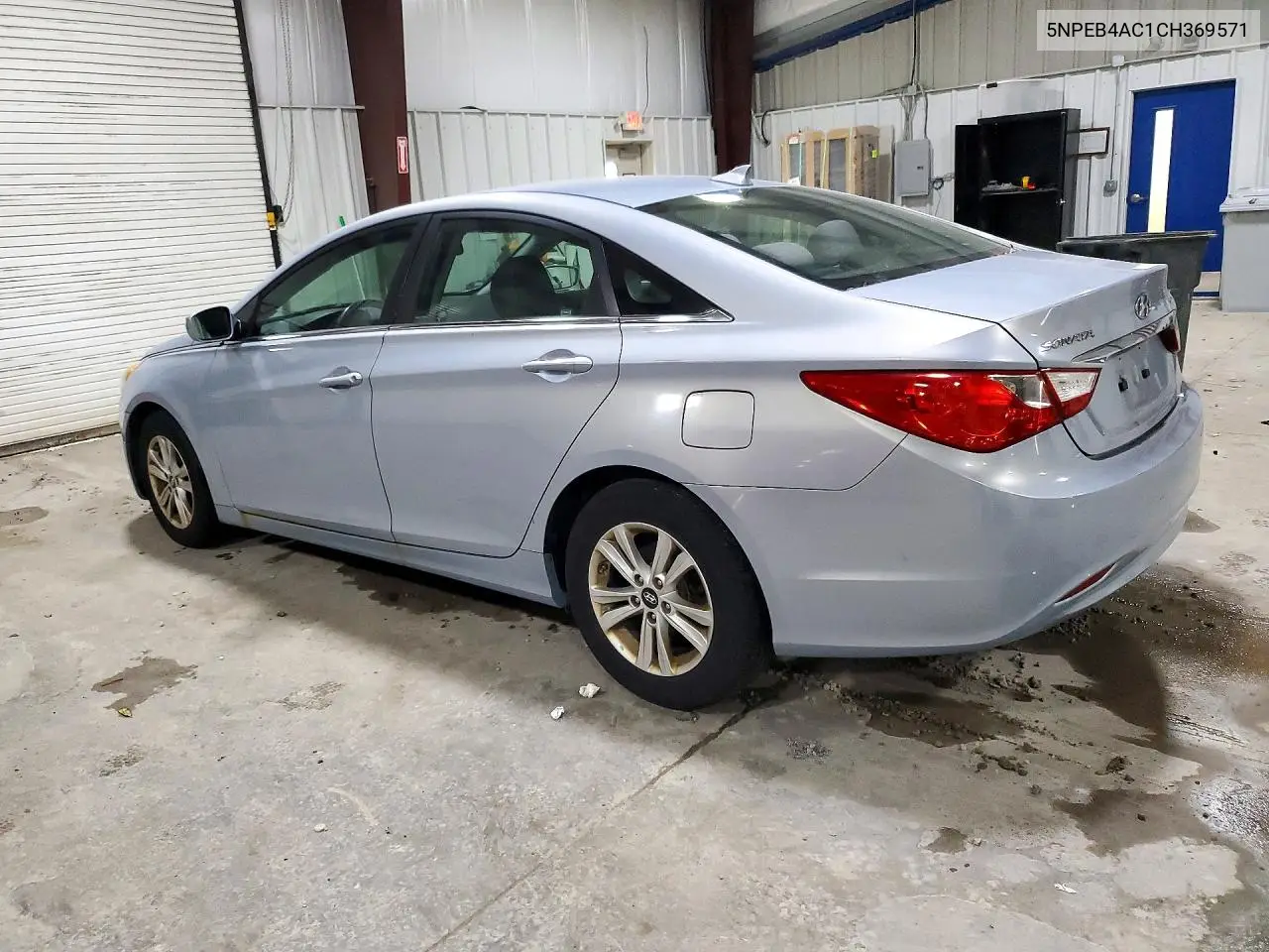 2012 HYUNDAI SONATA VIN 5NPEB4AC1CH369571 — фото 2