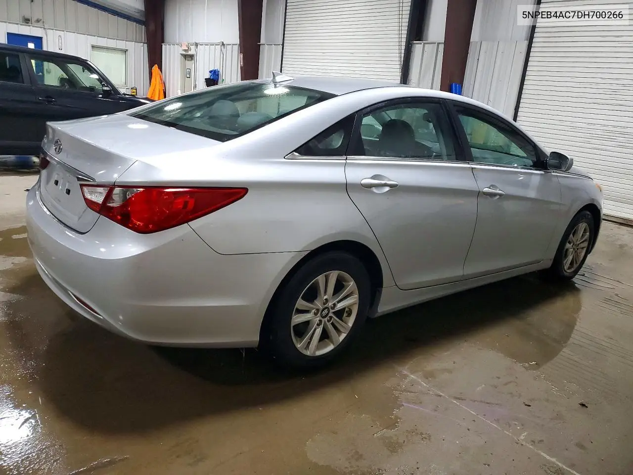 2013 HYUNDAI SONATA VIN 5NPEB4AC7DH700266 — фото 3
