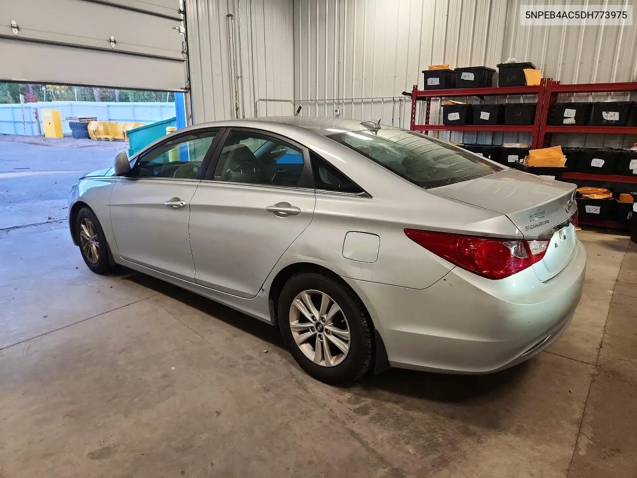 2013 HYUNDAI SONATA VIN 5NPEB4AC5DH773975 — фото 2