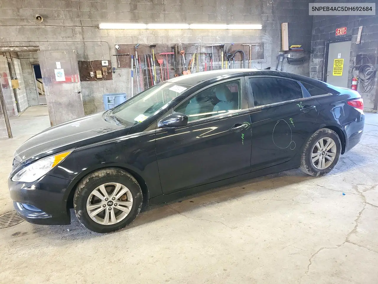 HYUNDAI SONATA 2013, VIN 5NPEB4AC5DH692684