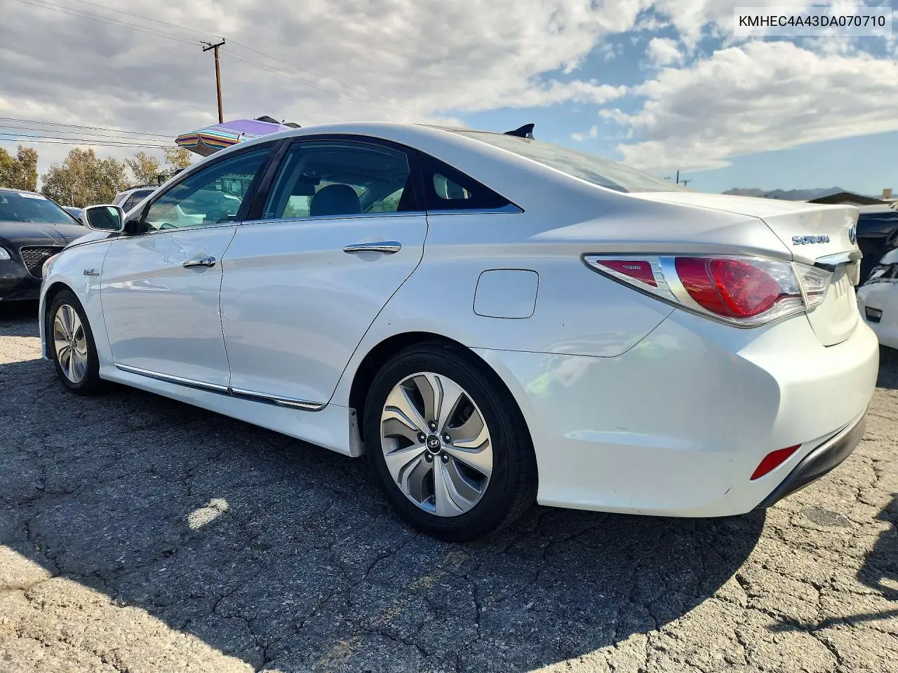 2013 HYUNDAI SONATA VIN KMHEC4A43DA070710 — фото 2