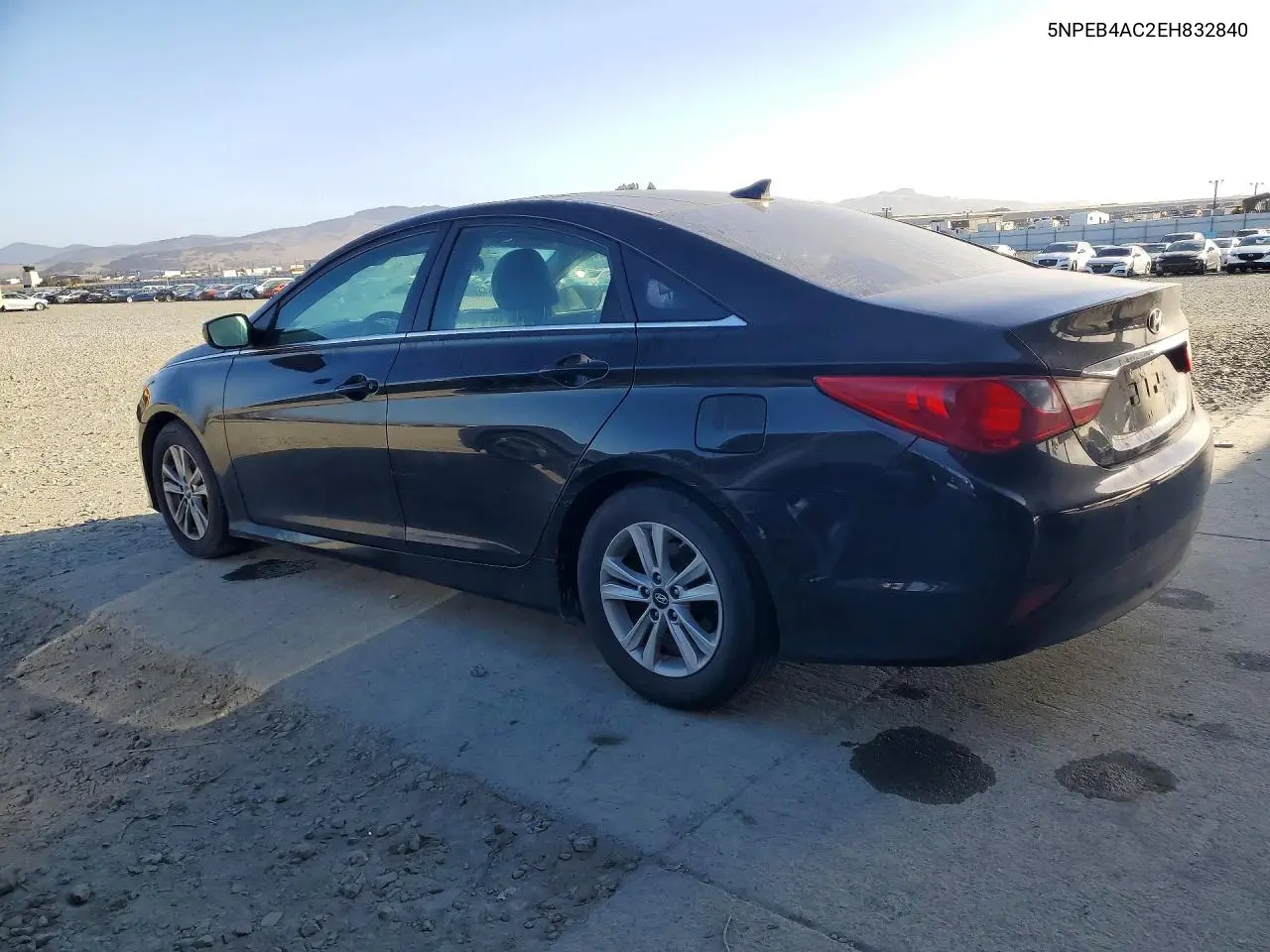 2014 HYUNDAI SONATA VIN 5NPEB4AC2EH832840 — фото 2