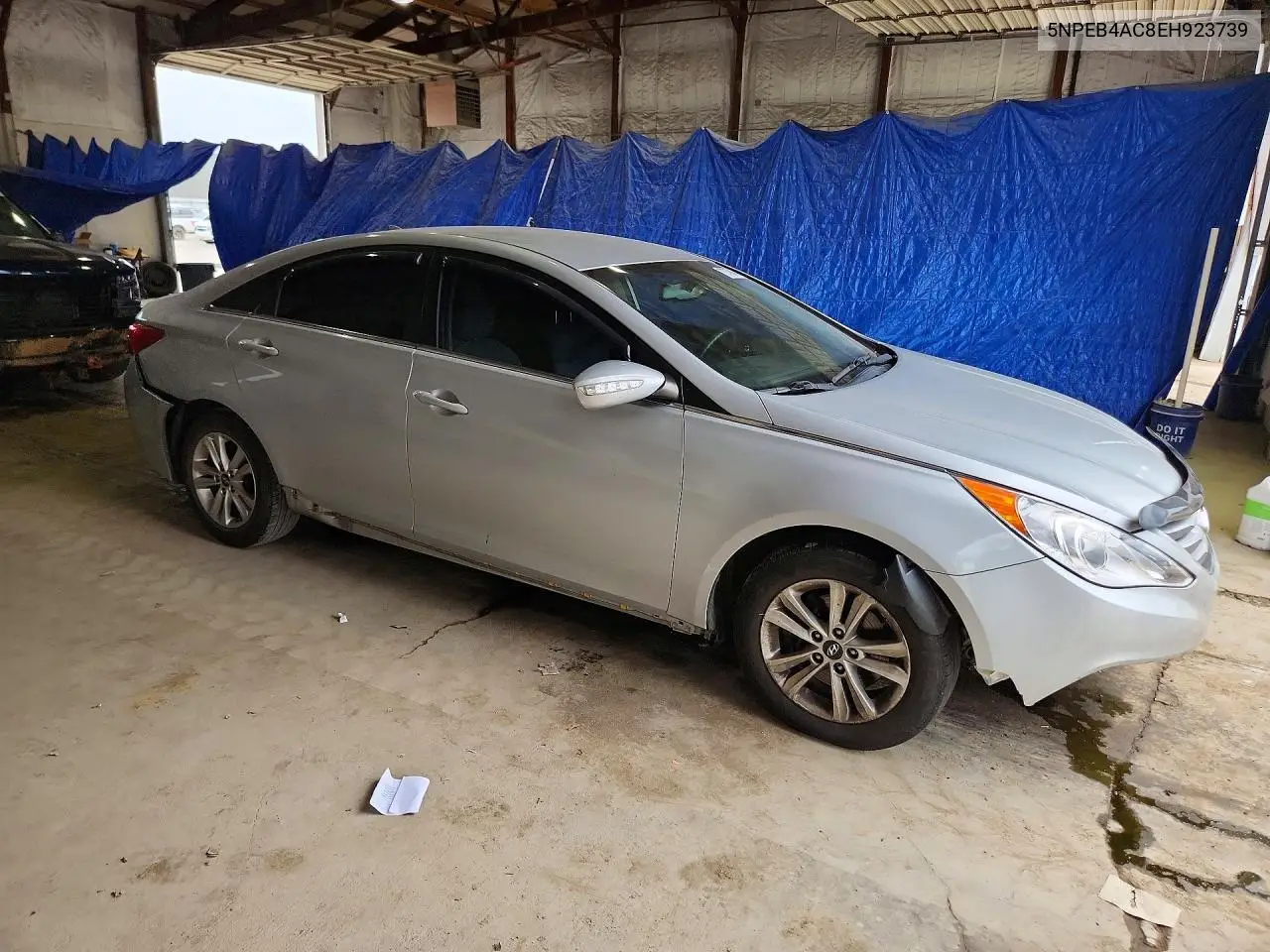 2014 HYUNDAI SONATA VIN 5NPEB4AC8EH923739 — фото 4