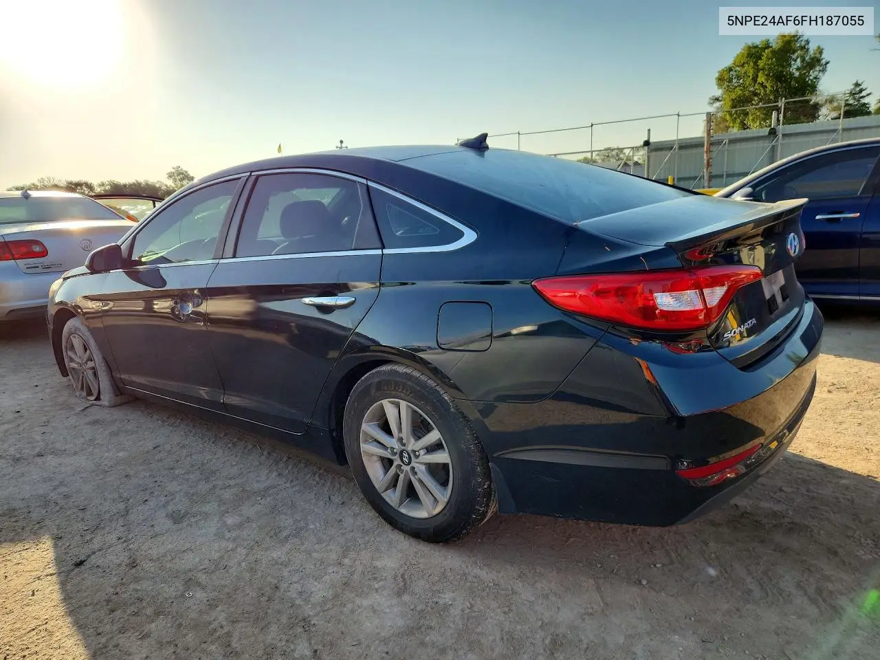 2015 HYUNDAI SONATA VIN 5NPE24AF6FH187055 — фото 2