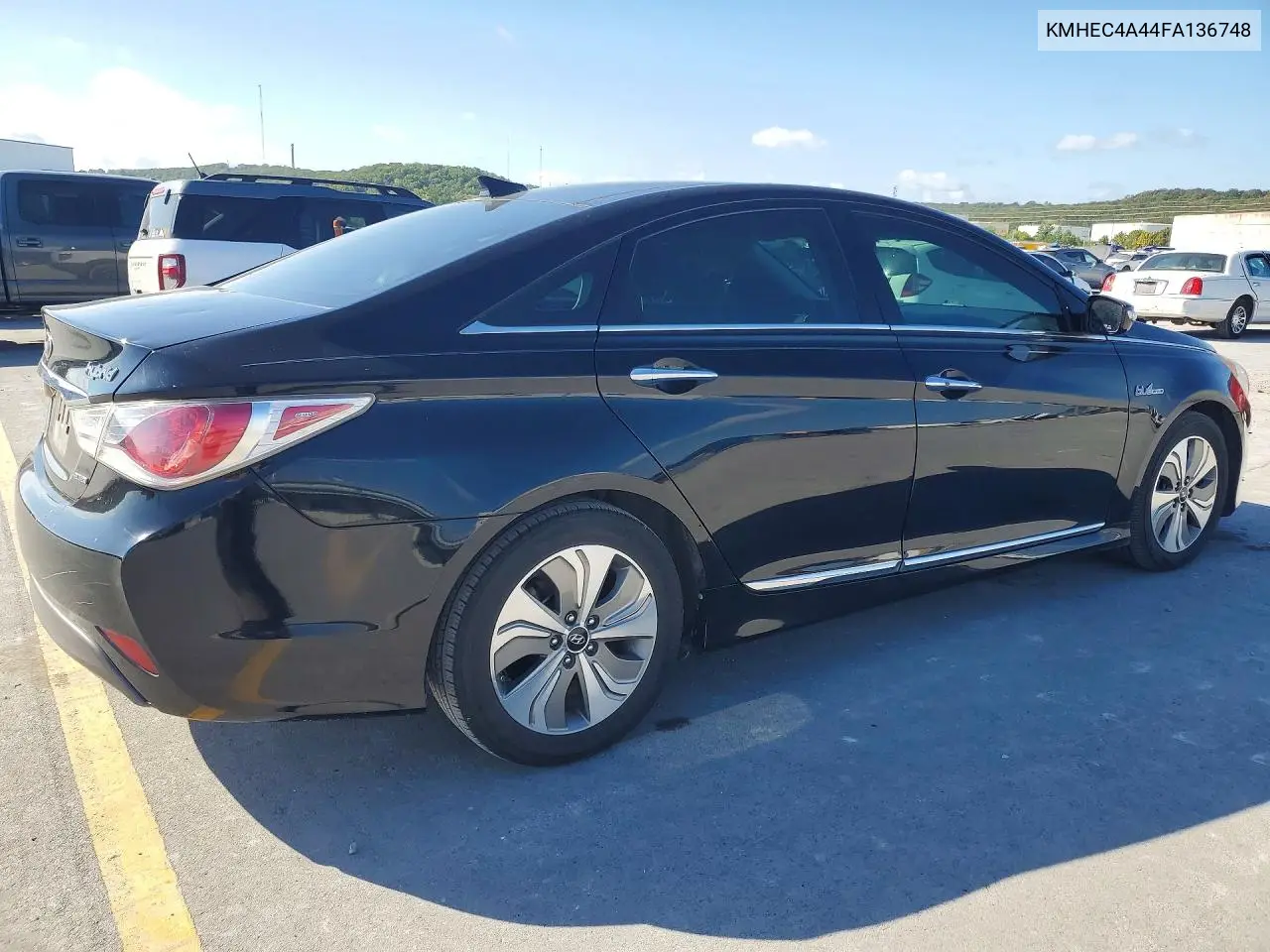 2015 HYUNDAI SONATA VIN KMHEC4A44FA136748 — фото 3