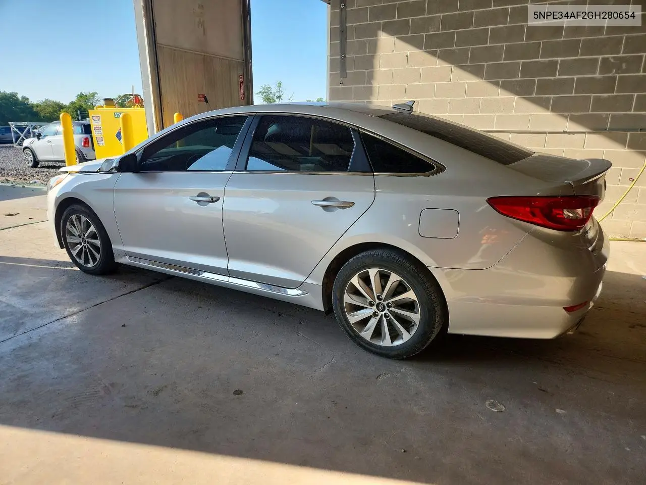 2016 HYUNDAI SONATA VIN 5NPE34AF2GH280654 — фото 2