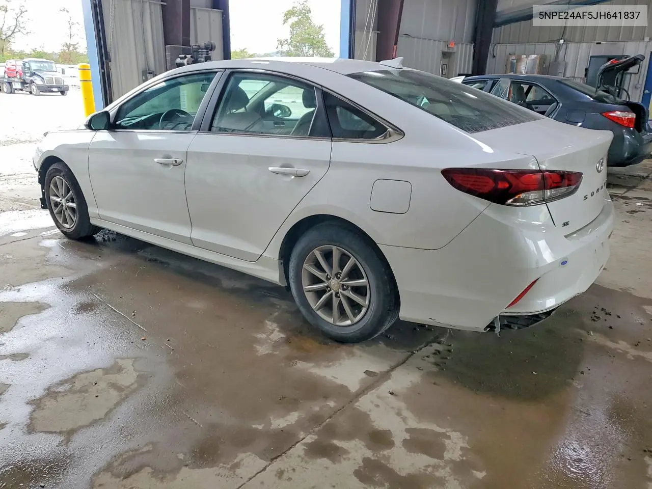 2018 HYUNDAI SONATA VIN 5NPE24AF5JH641837 — фото 2