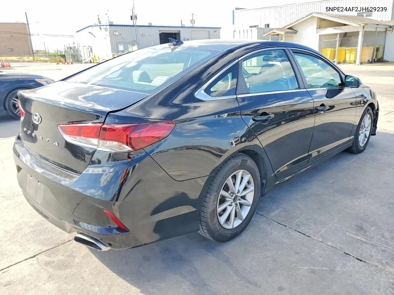 2018 HYUNDAI SONATA VIN 5NPE24AF2JH629239 — фото 3