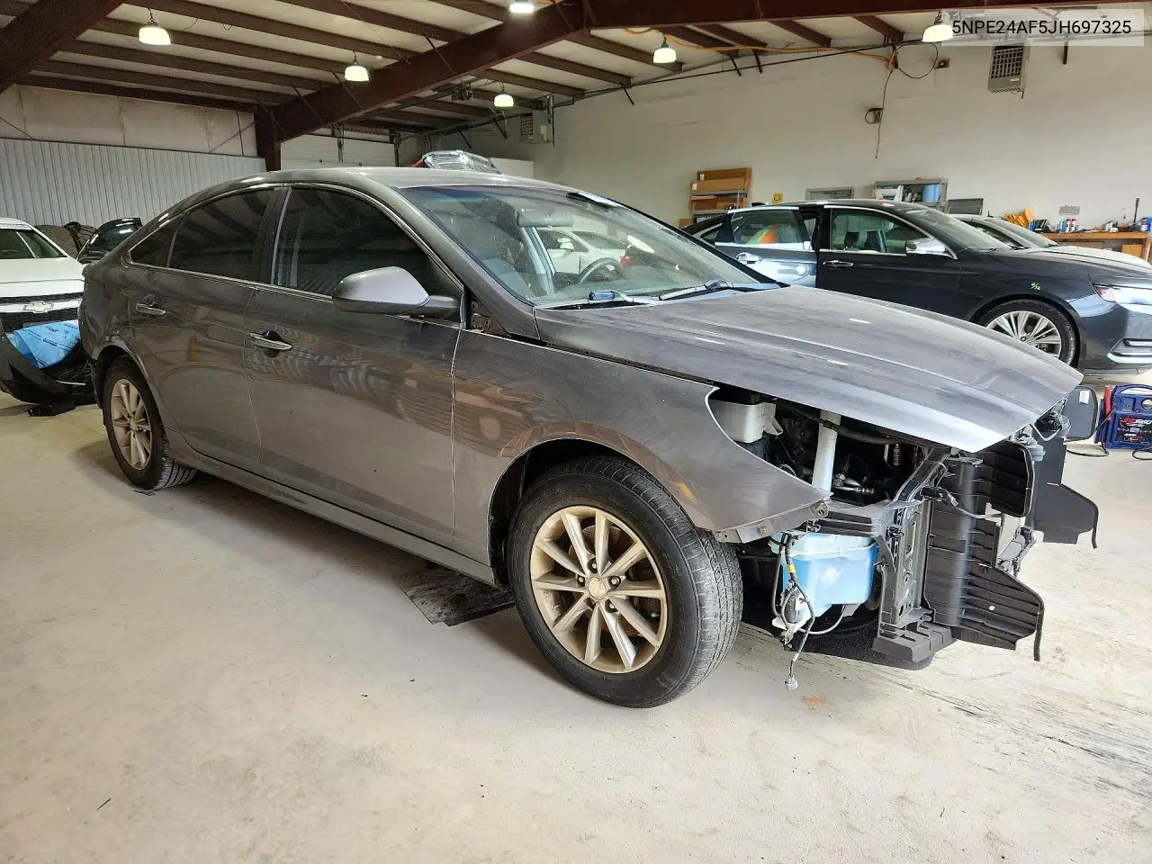 2018 HYUNDAI SONATA VIN 5NPE24AF5JH697325 — фото 4