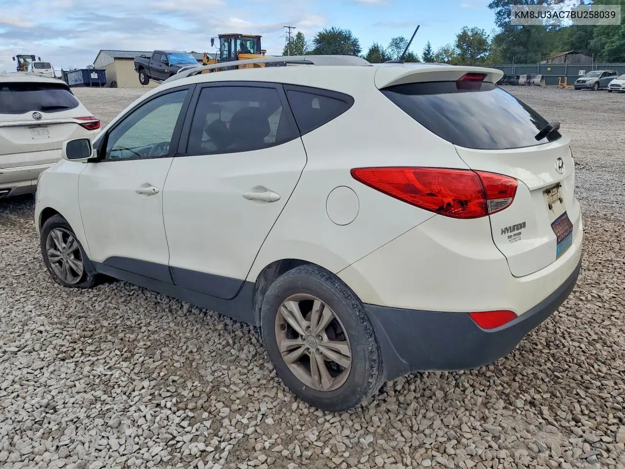 2011 HYUNDAI TUCSON VIN KM8JU3AC7BU258039 — фото 2