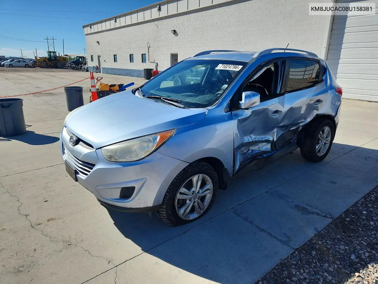 HYUNDAI TUCSON 2011, VIN KM8JUCAC0BU158381