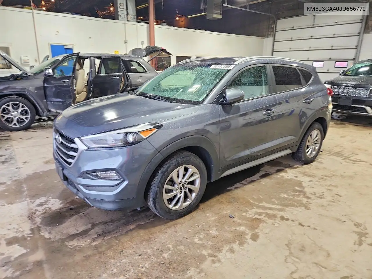 HYUNDAI TUCSON 2018, VIN KM8J3CA40JU656770