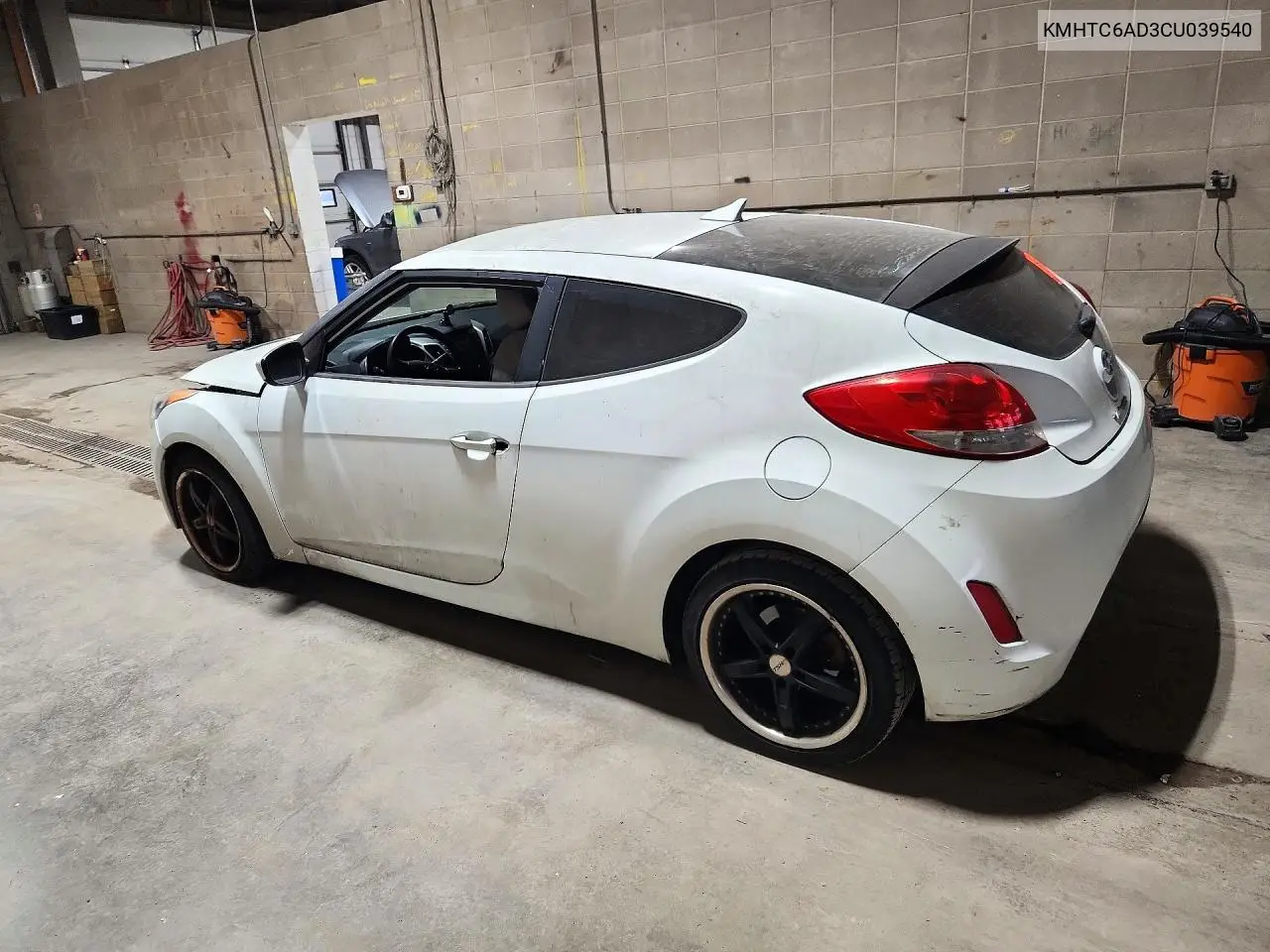 2012 HYUNDAI VELOSTER VIN KMHTC6AD3CU039540 — фото 2