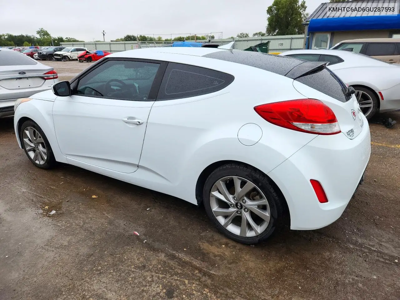 2016 HYUNDAI VELOSTER VIN KMHTC6AD6GU287593 — фото 2