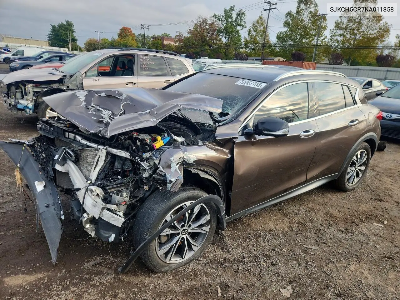 INFINITI QX30 2019, VIN SJKCH5CR7KA011858