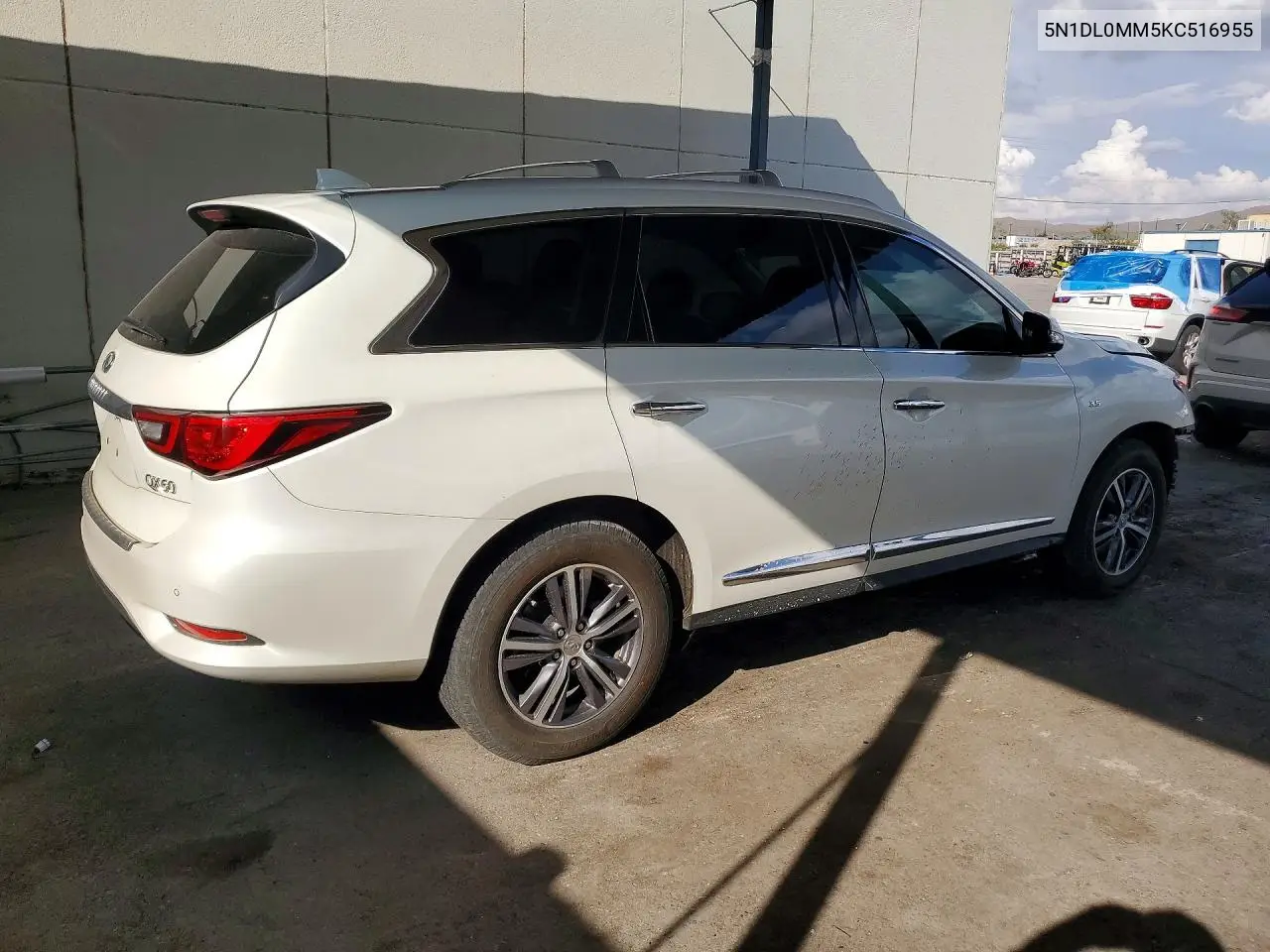 2019 INFINITI QX60 VIN 5N1DL0MM5KC516955 — фото 3