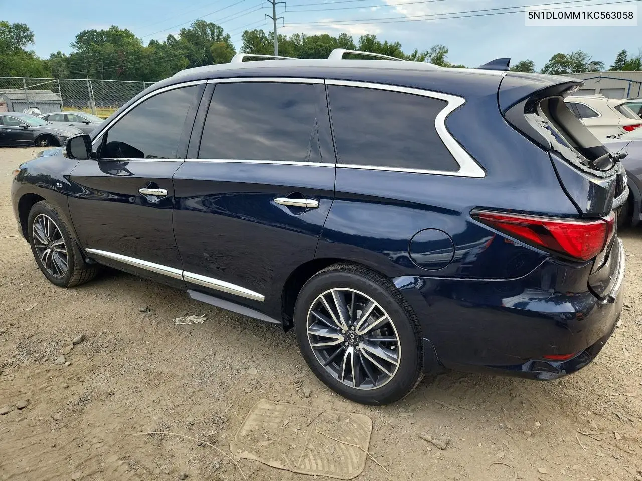 2019 INFINITI QX60 VIN 5N1DL0MM1KC563058 — фото 2