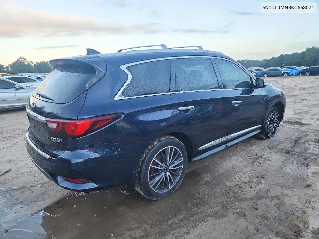 2019 INFINITI QX60 VIN 5N1DL0MN3KC563071 — фото 3