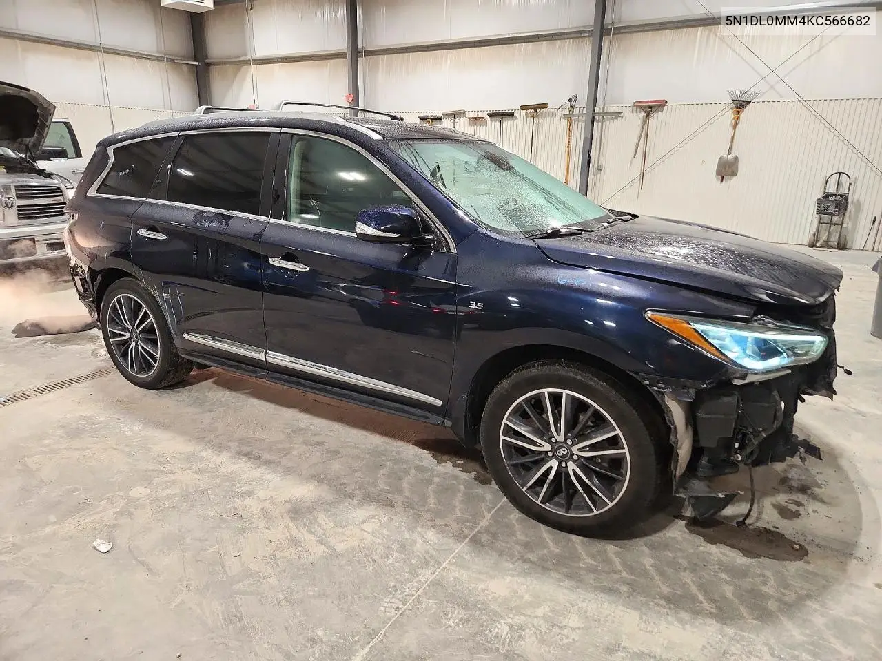 2019 INFINITI QX60 VIN 5N1DL0MM4KC566682 — фото 4