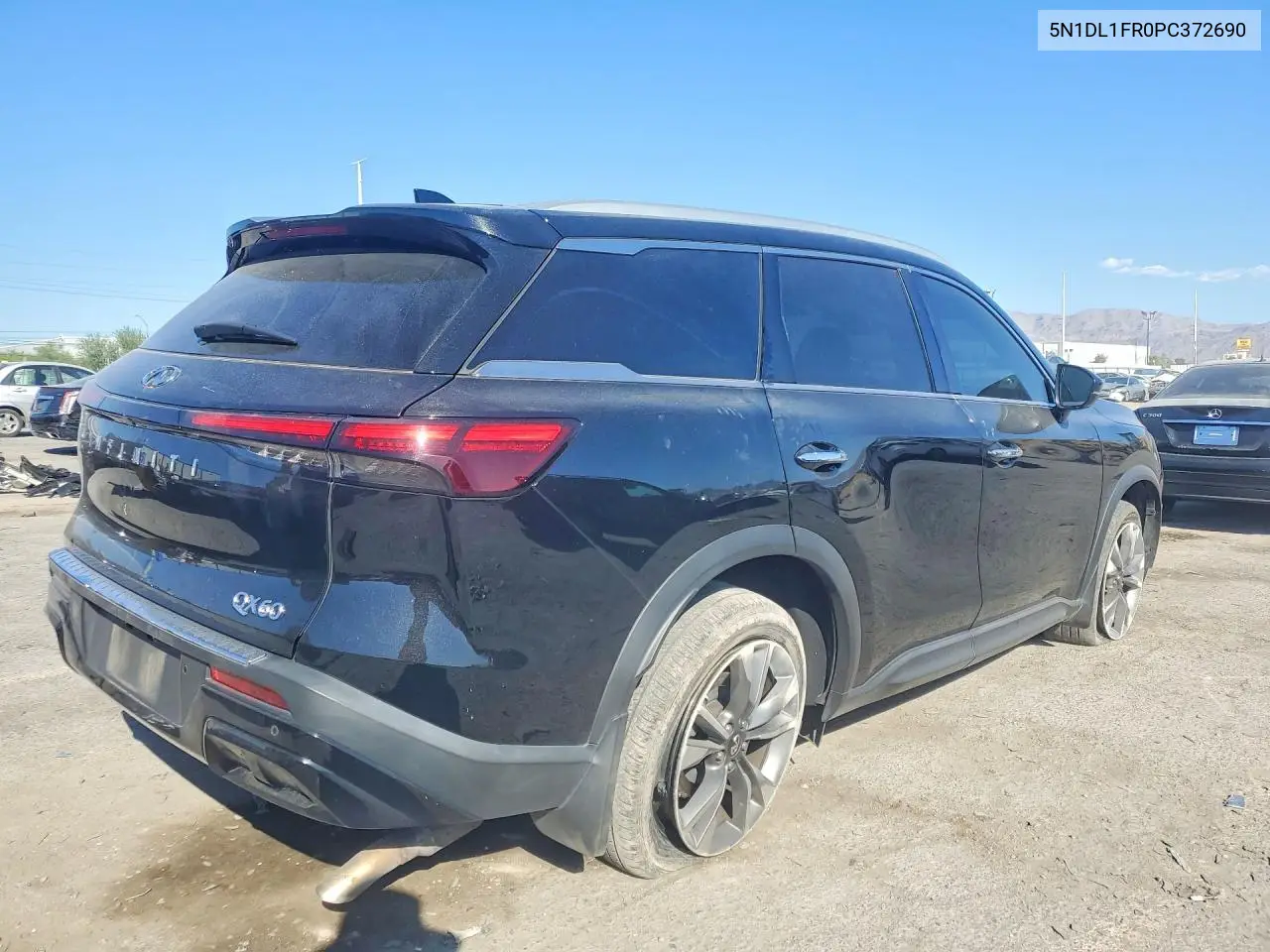 2023 INFINITI QX60 VIN 5N1DL1FR0PC372690 — фото 3
