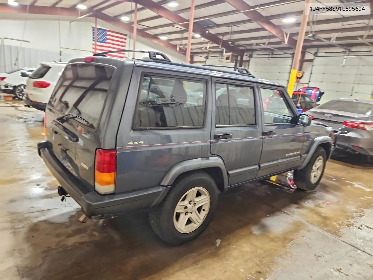 JEEP CHEROKEE 2001, VIN 1J4FF58S91L595694