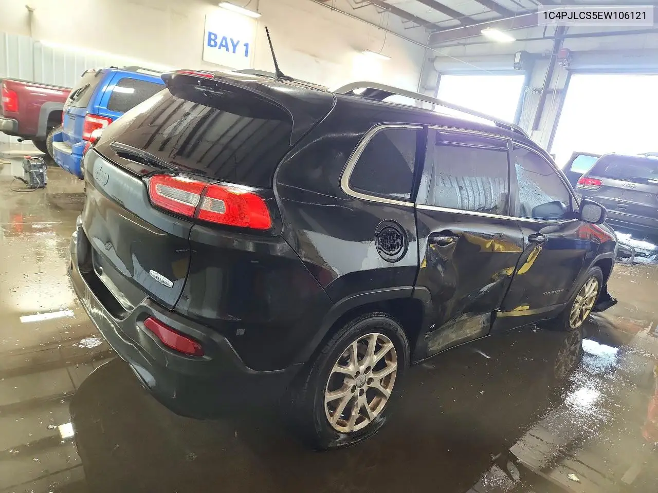 2014 JEEP CHEROKEE VIN 1C4PJLCS5EW106121 — фото 3