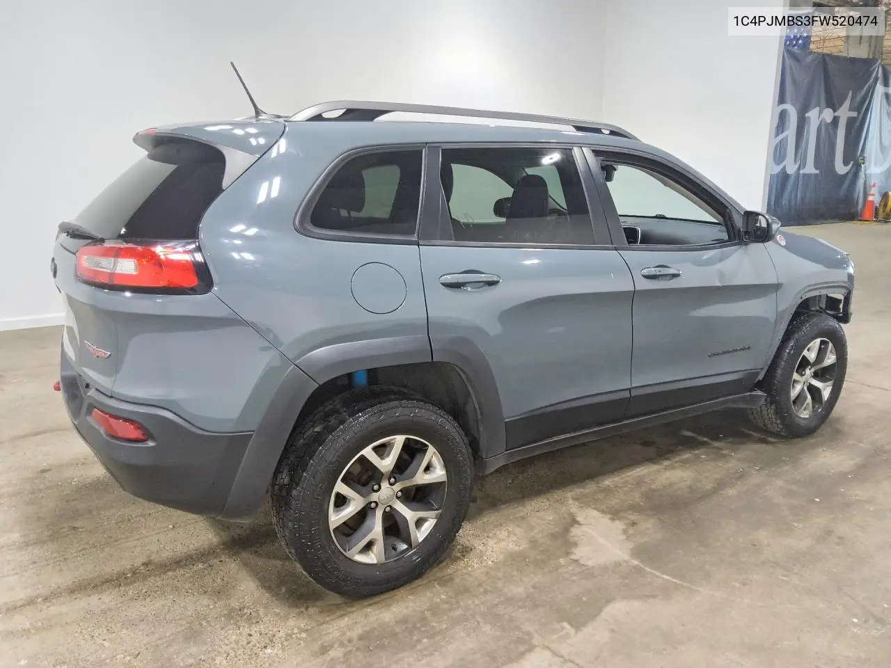2015 JEEP CHEROKEE VIN 1C4PJMBS3FW520474 — фото 3