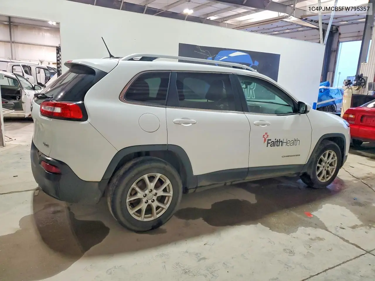 2015 JEEP CHEROKEE VIN 1C4PJMCB5FW795357 — фото 3